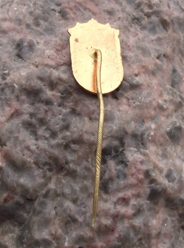 Vintage Linhoff Camera Lens Optical Firm DDR East German Pin Badge - Badgecrazy