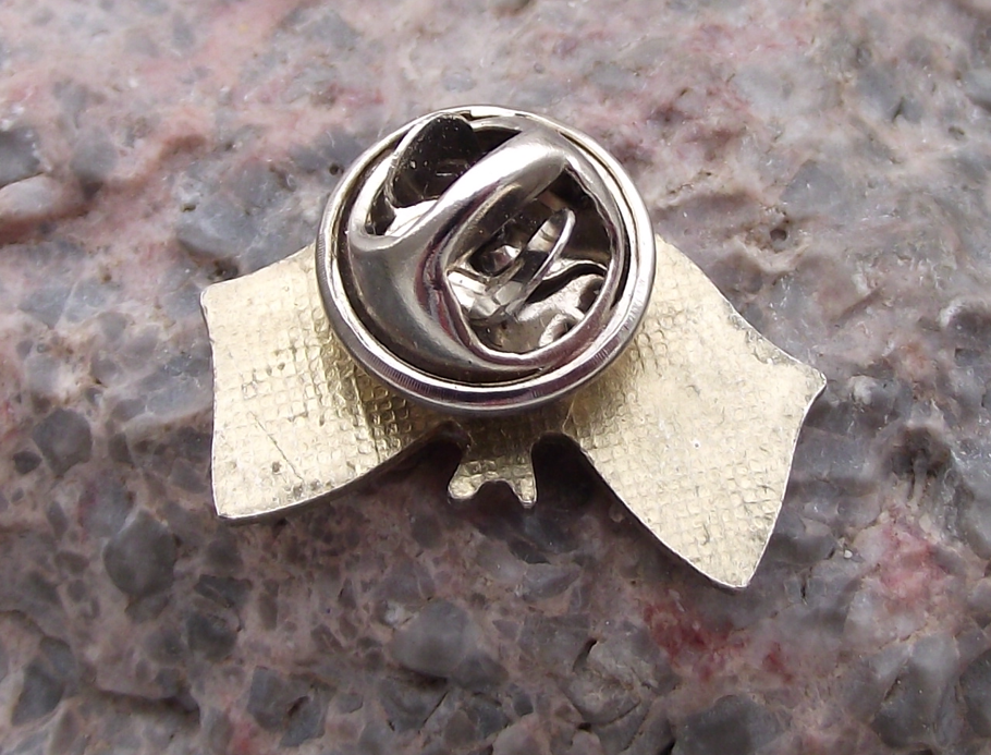 Vintage Puerto Rico Flag Crossed Flags USA Stars & Stripes Pin Badge - Badgecrazy