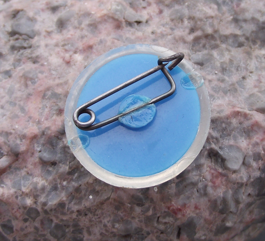 1973 MM Leipzig Messe East German Trade Fair DDR GDR Logo Pin Badge - Badgecrazy