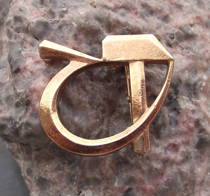 Vintage Soviet Union Hammer and Sickle Communist Icon Pin Badge