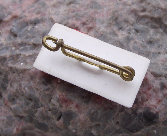 1967 SPO Socialist Party Austria May Day 1st First Mai Carnation Pin Badge - Badgecrazy