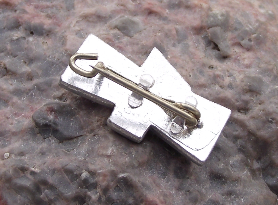 1985 East Germany Student Road Safety Cycling Award Golden One Pin Badge - Badgecrazy