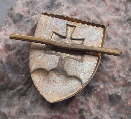 Slovakia Army ASR Hat Cap Insignia Double Cross Motif Badge - Badgecrazy