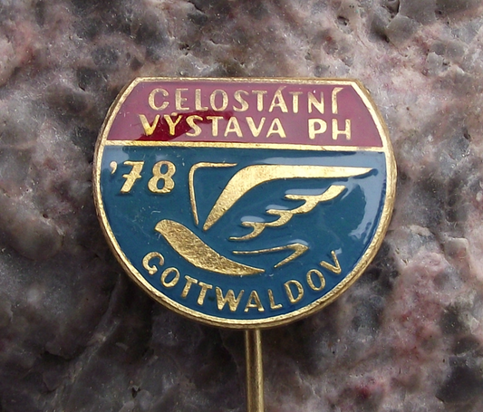 1978 Czechoslovakia Homing Pigeon Breeders Show Gottwaldov Pin Badge - Badgecrazy