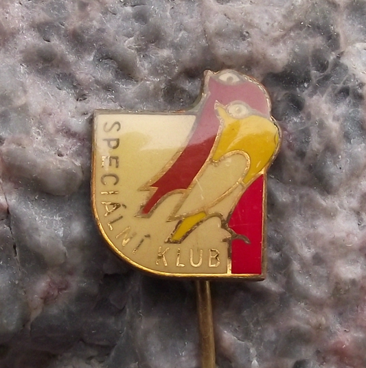 Vintage Czechoslovakia Homing Pigeon Dove Breeders Club Pin Badge - Badgecrazy