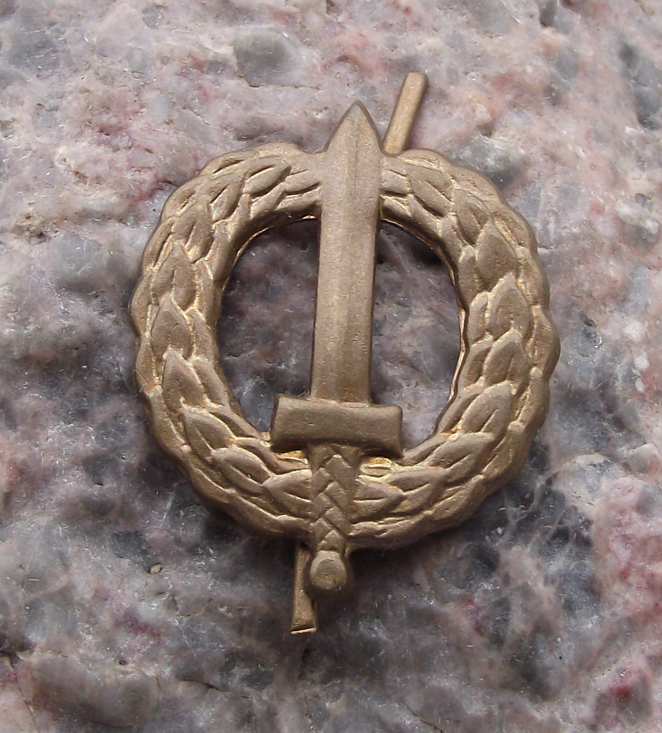 Czechoslovakia Army CSLA Uniform Insignia Alternative Combined Arms Badge