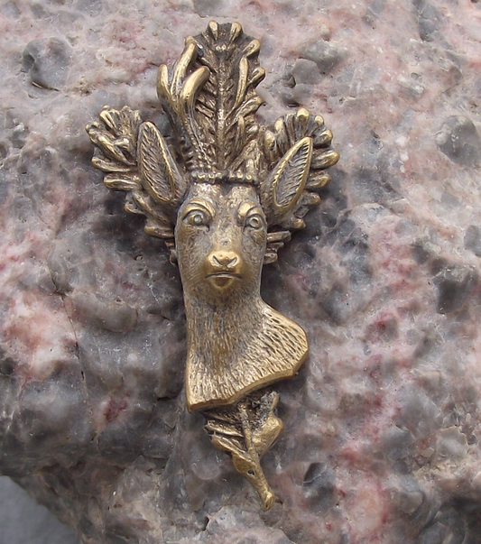 Vintage Stag Deer Head Hunting and Hunters Pine Branch Pin Badge