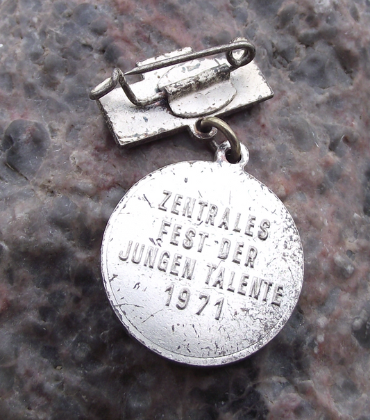 1971 Thalmann Pioneer Organisation Young Talent Festival Medal - Badgecrazy