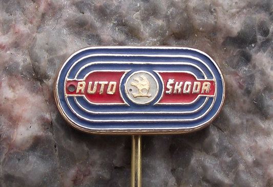Vintage Auto Skoda Race Track Circuit Automobiles Car Racing Pin Badge