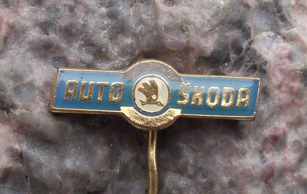 Vintage Auto Skoda Czechoslovakia Car Company Logo Pin Badge