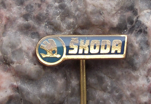 Vintage Skoda Automobiles Car Winged Arrow Logo Pin Badge