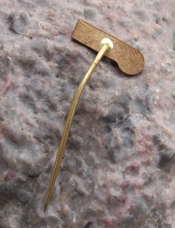 Vintage Skoda Automobiles Car Winged Arrow Logo Pin Badge - Badgecrazy