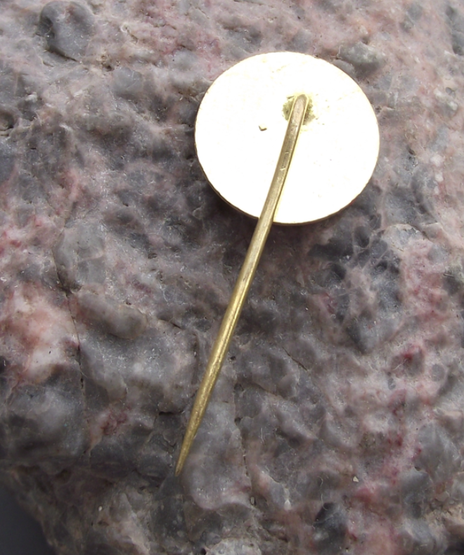 1974 Skoda Car Company 80th Anniversary Laurel Leaves Pin Badge