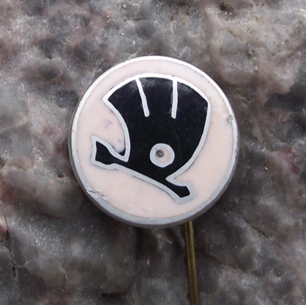 1950's Skoda Autos Cars Automobile Factory Winged Arrow Logo Pin Badge