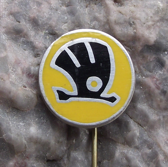 1950's Skoda Autos Cars Automobile Factory Winged Arrow Logo Pin Badge