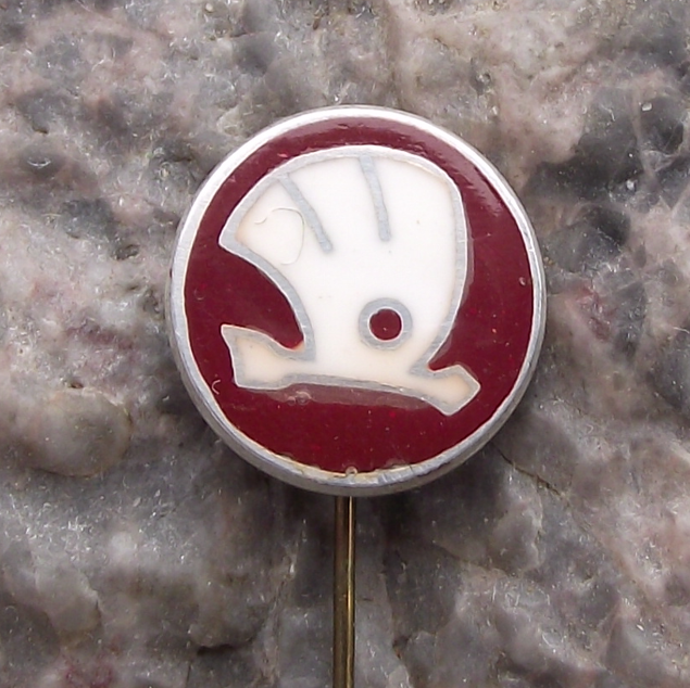 1950's Skoda Autos Cars Automobile Factory Winged Arrow Logo Pin Badge