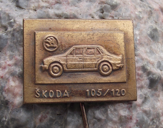 1974 Skoda Super Estelle 105 120 Classic Czech Car Pin Badge