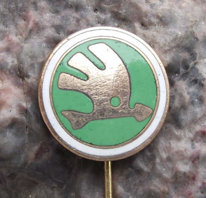 Large Vintage Skoda Autos Cars Automobile Factory Winged Arrow Pin Badge