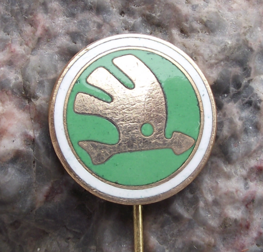 Large Vintage Skoda Autos Cars Automobile Factory Winged Arrow Pin Badge