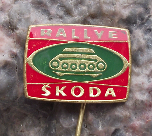 Vintage Skoda Rallye Rally Cars Automobile Race Competition Pin Badge