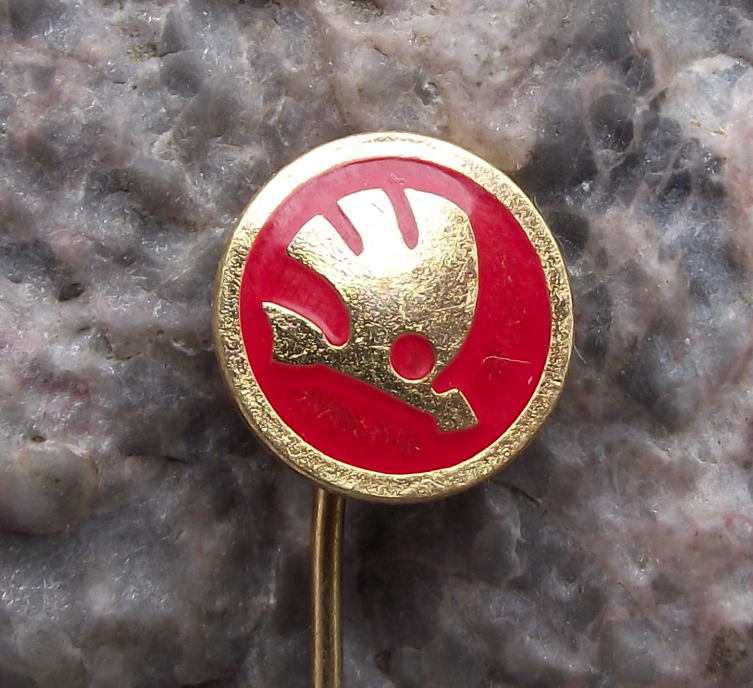 Vintage 1970's Skoda Autos Cars Automobile Factory Winged Arrow Pin Badge