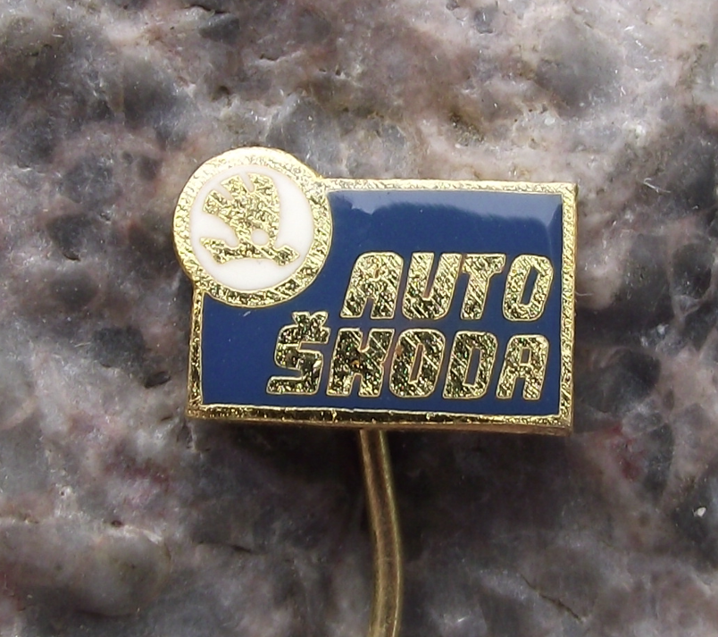 Vintage Skoda Auto Czech Car Advertising Pin Badge