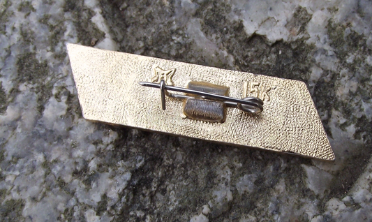 1985 27th Communist Party Congress Soviet Union Russian KNCC Pin Badge - Badgecrazy