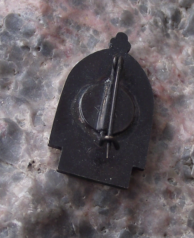 Vintage Estonia Tallinn City Church Catacombs Columns Pin Badge