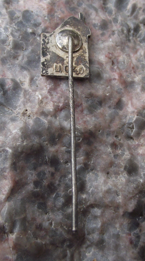 Vintage Estonia Tallinn Cathedral School Toomkooli Souvenier Pin Badge