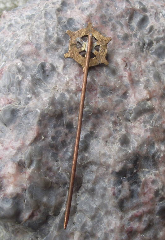 Vintage I Grandi Viaggi Italian Italy Travel Agent Ships Wheel Pin Badge - Badgecrazy