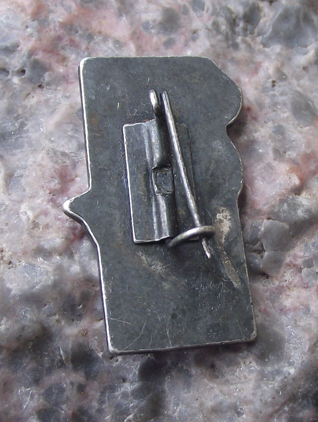 1967 50th Anniversary of Soviet Union October Revolution Red Ribbon Pin Badge