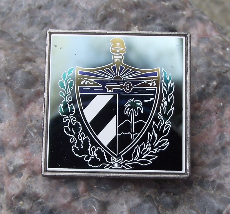 Vintage Cuba National Emblem Fasces Shield Cuban Revolution Mirror Pin Badge