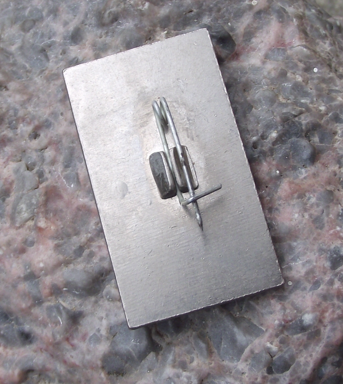 Vintage Santiago de Cuba Monument to Mambi Warriors Cuban Mirror Pin Badge
