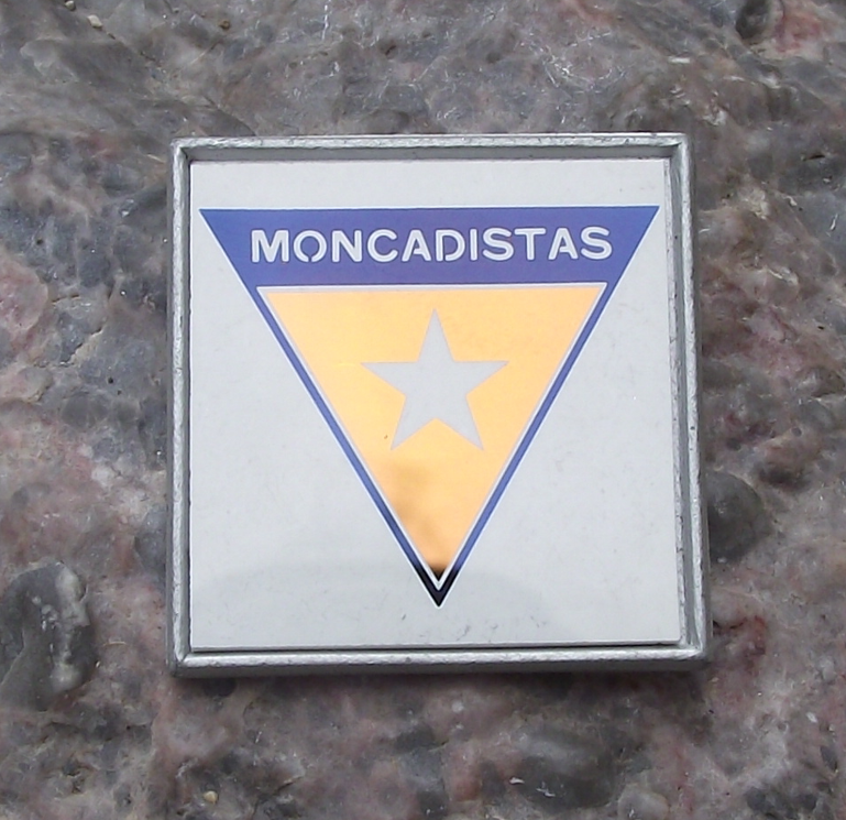 Vintage Cuba Cuban Revolution Fight at Moncada Barracks Mirror Pin Badge