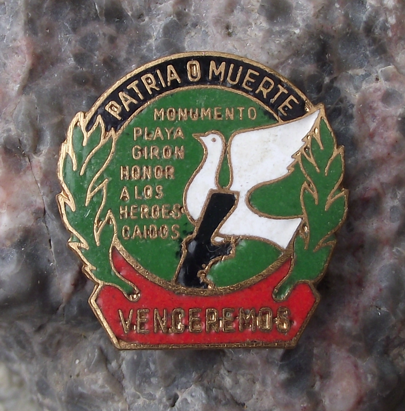 Vintage Cuba Bay of Pigs Victory Homeland or Death Slogan Dove Pin Badge