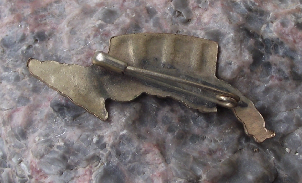 Vintage Cuba INRA Agricultural Reform Cuban Revolution Pin Badge