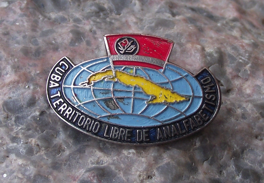 Vintage Cuban National Literacy Campaign Cuba Illiteracy Free Pin Badge