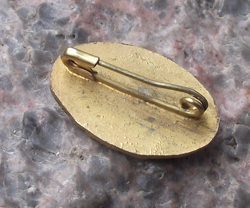 Vintage Cuba CTC Central Trade Union Chef Restaurant Workers Pin Badge