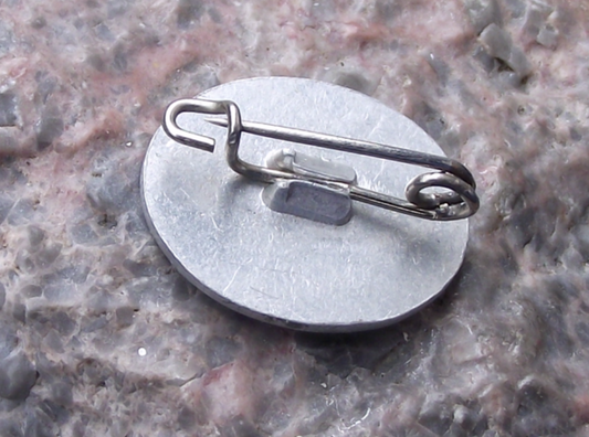 1967 Cuban Cuba UJC Young Communist League 7th Anniversary Pin Badge