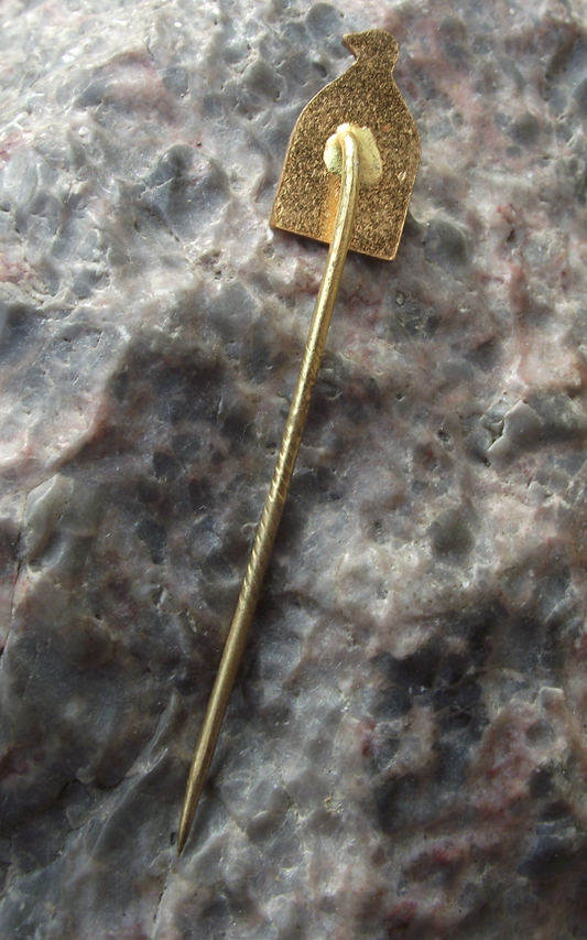 Vintage RCP Racing Club Paris Football Team Penguin Pin Badge - Badgecrazy