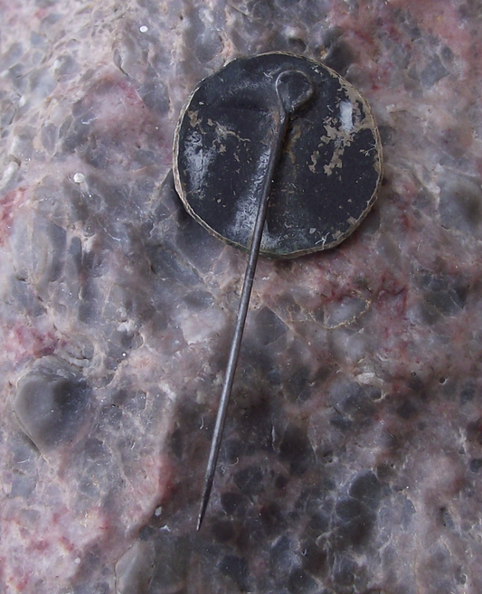 Vintage Yerevan Armenia Mount Ararat Official Coat of Arms Pin Badge - Badgecrazy