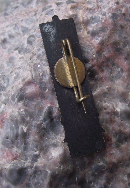 Vintage Estonia St. Nicholas Church Tallinn Niguliste Pin Badge - Badgecrazy