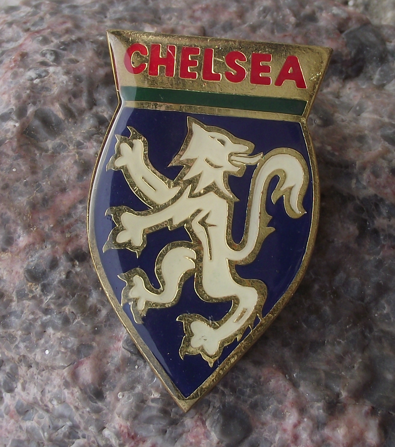 Vintage Chelsea Football Club Soccer Lion Shield Pin Badge