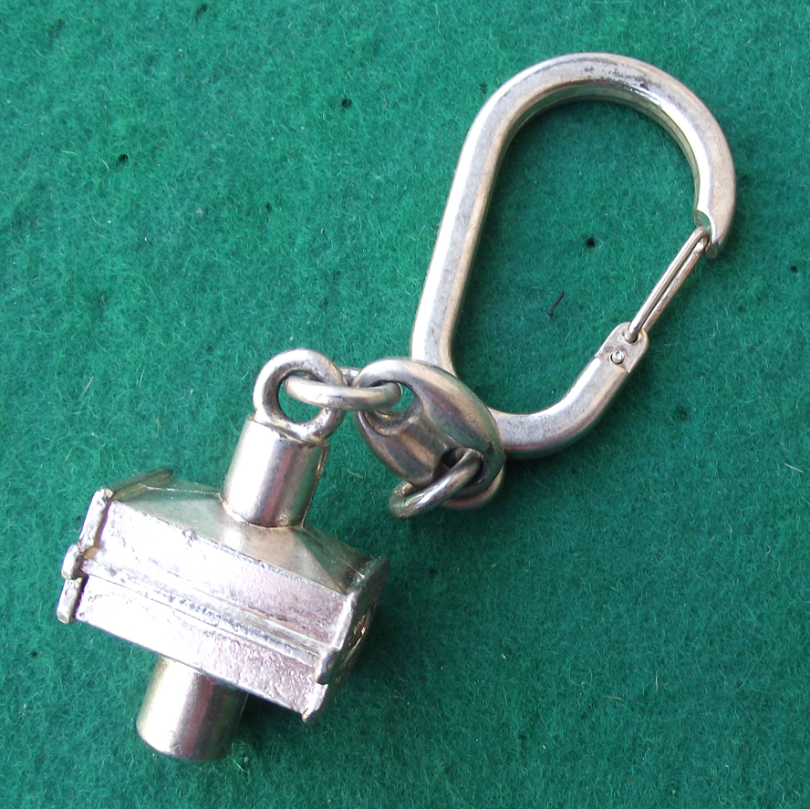 Vintage Pall Filtration Products American Engineering Keychain Keyring