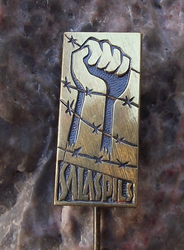 Vintage Latvia Salaspils World War 2 Work Camp Barbed Wire and Fist Pin Badge