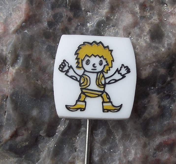 Vintage Vecernicek Czech Cultural Icon Rumcajs Son Cipisek Cartoon Pin Badge