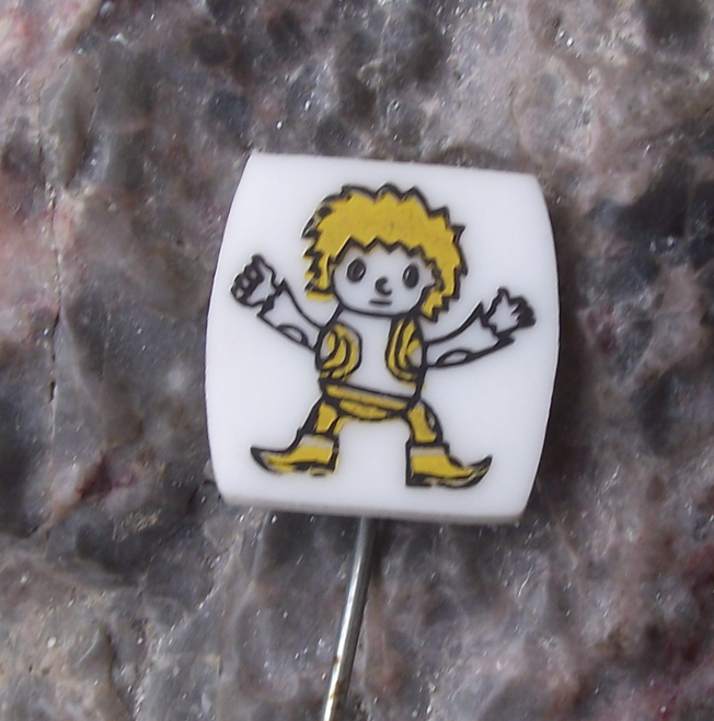 Vintage Vecernicek Czech Cultural Icon Rumcajs Son Cipisek Cartoon Pin Badge