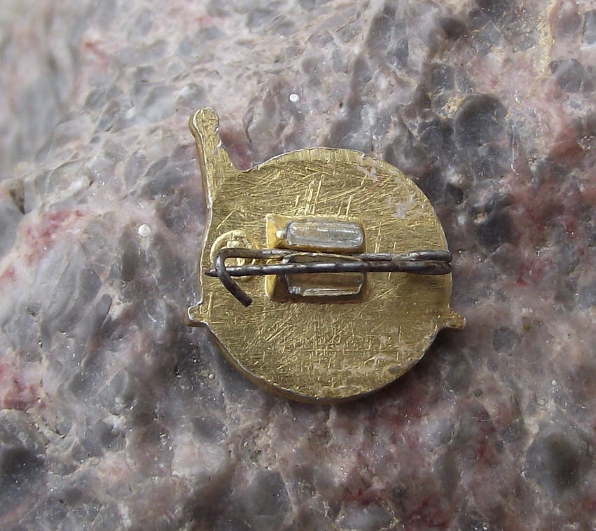Vintage CCCP Soviet Union Monument to Conquest of Space Moscow Pin Badge