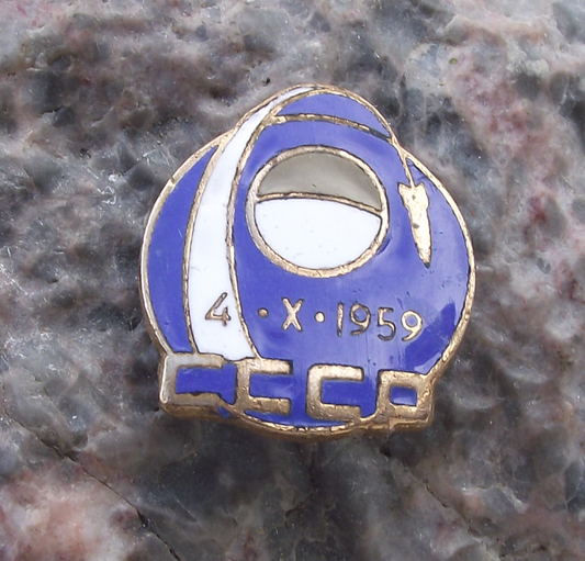 1959 Luna 3 First Photographs of Dark Side of Moon Space Rocket Pin Badge