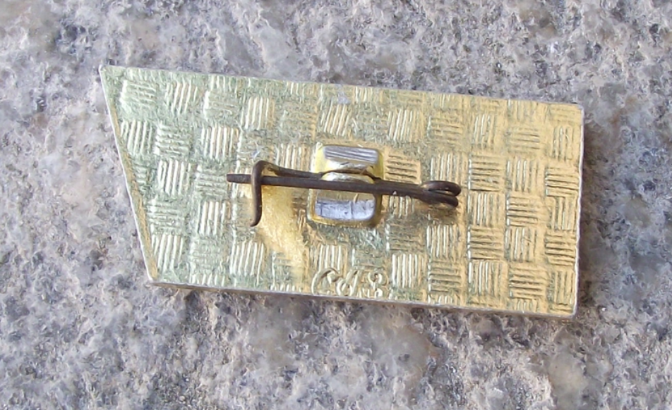 Vintage Soviet Aeroflot Airlines Yakovlev 40 Jet Aircraft Pin Badge - Badgecrazy